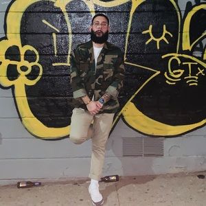 Meet your Posher, Juan abraham